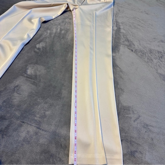 BCBGMAXAZRIA Women’s Acetate Satin Pleated Wide Leg Exclusive Of Trim Pants - Picture 4 of 9